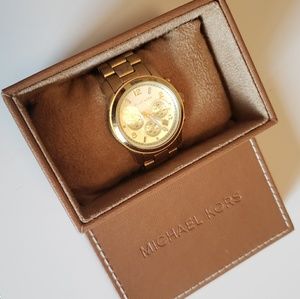 MICHAEL KORS Gold Watch